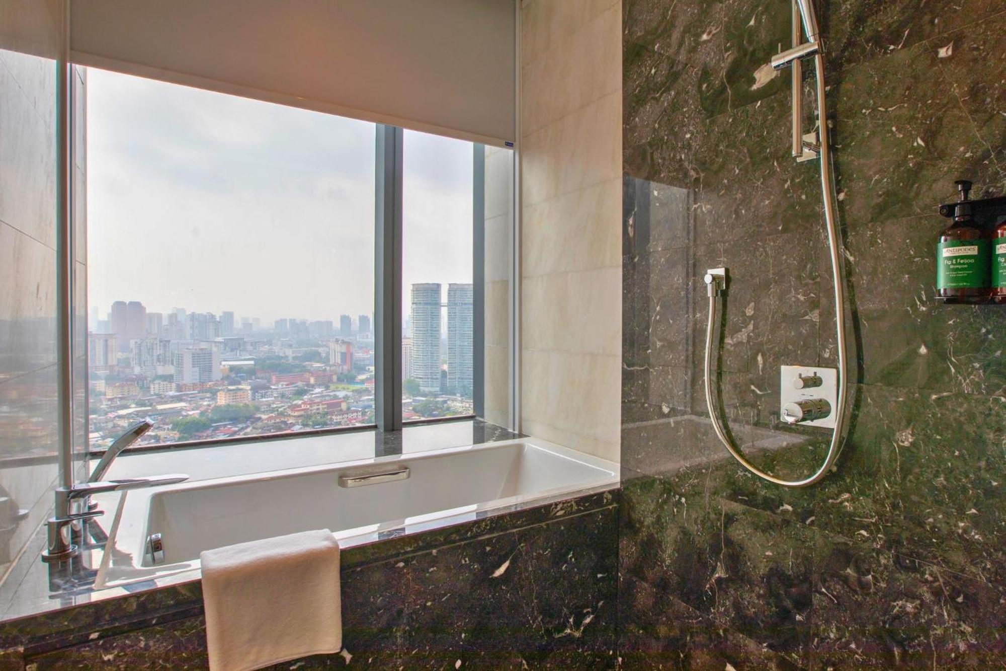 Crowne Plaza Kuala Lumpur City Centre By Ihg Exterior foto